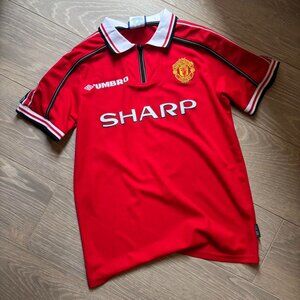 Umbro Men's Red T-shirt